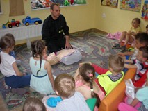 TYDZIEŃ BIBLIOTEK - „CIEKAWI GOŚCIE W BIBLIOTECE - PAN STRAŻAK”