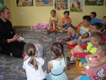 TYDZIEŃ BIBLIOTEK - „CIEKAWI GOŚCIE W BIBLIOTECE - PAN STRAŻAK”
