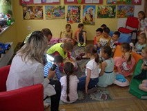TYDZIEŃ BIBLIOTEK - „CIEKAWI GOŚCIE W BIBLIOTECE - PAN STRAŻAK”