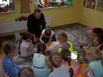 TYDZIEŃ BIBLIOTEK - „CIEKAWI GOŚCIE W BIBLIOTECE - PAN STRAŻAK”