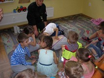 TYDZIEŃ BIBLIOTEK - „CIEKAWI GOŚCIE W BIBLIOTECE - PAN STRAŻAK”