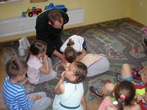 TYDZIEŃ BIBLIOTEK - „CIEKAWI GOŚCIE W BIBLIOTECE - PAN STRAŻAK”
