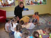 TYDZIEŃ BIBLIOTEK - „CIEKAWI GOŚCIE W BIBLIOTECE - PAN STRAŻAK”