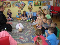 TYDZIEŃ BIBLIOTEK - „CIEKAWI GOŚCIE W BIBLIOTECE - PAN STRAŻAK”