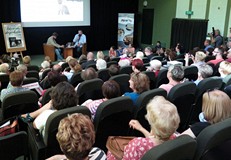 Spotkanie z Adamem Wajrakiem