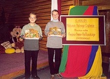 Zwycięzcy konkursu „Mistrzowie pięknego czytania”. Od lewej: Łukasz Kurenda ze SP nr 5 w Koszalinie,