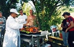 Wspaniale upieczony prosiaczek