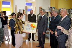 Otwarcie nowej siedziby Filii Nr 6 Koszalińskiej Biblioteki Publicznej. Na zdjęciu kierowniczka fili