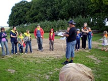 W Wiosce Labiryntów uczestnicy Wakacji w Koszalińskiej Bibliotece Publicznej