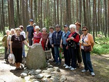 Czytelnicy „książki mówionej” w Rezerwacie Archeologicznym w Grzybnicy