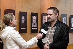 Wojciech Bonowicz w Koszalińskiej Bibliotece Publicznej