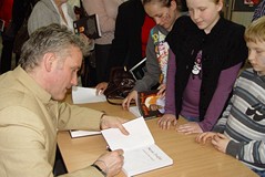 Jarosław Kret w czasie NOCY W BIBLIOTECE