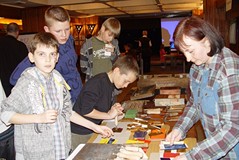 Warsztaty sztuk pisarskich w czasie NOCY W BIBLIOTECE