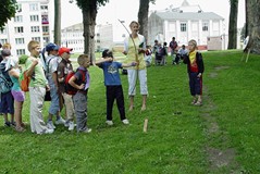 Uczestnicy zajęć „Wakacji w Bibliotece” w Świdwinie