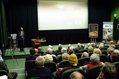 Spotkanie z prof. Stanisławem Nicieją w Koszalińskiej Bibliotece Publicznej