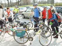 Rowerowy start Nocy w Bibliotece w Koszalińskiej  Bibliotece Publicznej