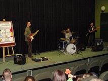 Kapele rockowe w czasie nocy w Koszalińskiej Bibliotece Publicznej