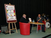 Spotkanie z prof. Jerzym Bralczykiem i Michałem Ogórkiem w czasie Nocy w bibliotece koszalińskiej