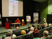 Wystawa i spotkanie z Robertem Nawrockim