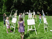 Oswajanie sztuki w czasie wakacji w Koszalińskiej Bibliotece Publicznej