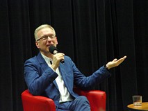 Mariusz Szczygieł w Koszalińskiej Bibliotece Publicznej
