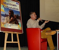 Marcin Kydryński promujący książkę w Koszalińskiej Biblioteki Publicznej