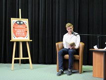 Mistrzowie Pięknego Czytania w Koszalińskiej Bibliotece Publicznej czytali Gałczyńskiego