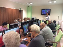 Kurs komputerowy dla seniorów w polanowskiej bibliotece
