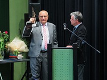 Wręczenie statuetki Biblioteki Roku Koszalińskiej Bibliotece Publicznej