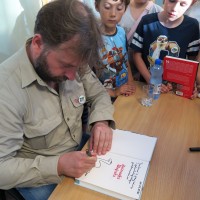 Adam Wajrak w Koszalińskiej Bibliotece Publicznej