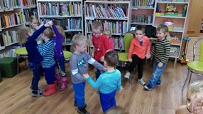 Złoty liść Krasnoludka Bajkodłubka