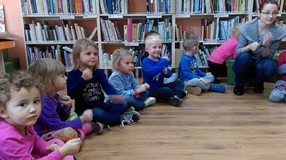 Złoty liść Krasnoludka Bajkodłubka