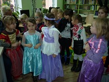 5 listopada - DZIEŃ POSTACI Z BAJEK