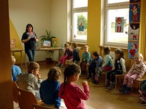 Wizyta BIEDRONEK w bibliotece