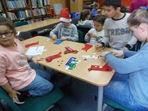 Skąd Mikołaj bierze prezenty?