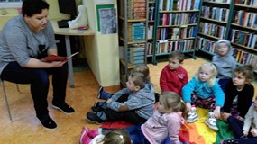 Głośne czytanie baśni H. CH. Andersena