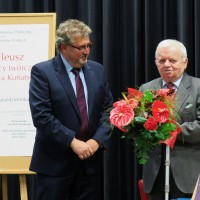 Jubilat Czesław Kuriata i wiceprezydent Przemysław Krzyżanowski na uroczystości 60-lecia pracy twórczej