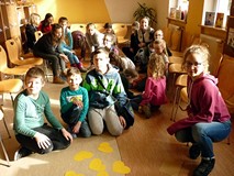 Serduszkowe puzzle - zabawa drużynowa