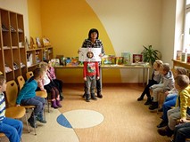 Książka z dziurą - oto mały król