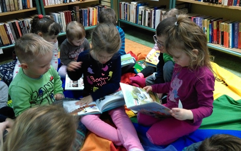 Przedszkole „Przyjaciel Dziecka” w bibliotece Przedszkole „Przyjaciel Dziecka” w bibliotece