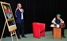 Andrzej Saramowicz i dr Błażej Gałkowski podczas Orientalnej Nocy w Bibliotece