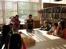 W czytelni regionalnej dowiadujemy się, co to są DOKUMENTY ŻYCIA SPOŁECZNEGO