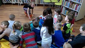 Rooooarr!!!! Andzelika wciela się w postać tygrysa