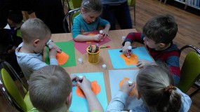 Zajęcia plastyczne i tygrysy