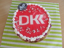 zdjęcie tortu z napisem 10 lat DKK