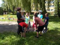 Pani rozmawia z uczestnikami zajeć