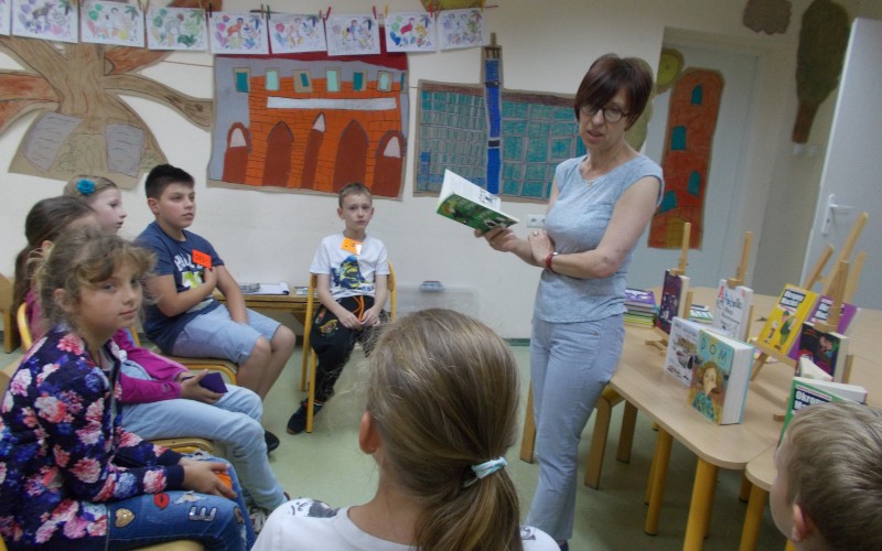 Małgorzata Strękowska-Zaremba opowiada dzieciom o swoich książkach