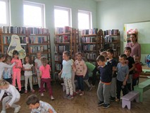 zabawy z bocianem przy muzyce