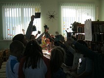 zajęcia plastyczne - wykonujemy zielniki z kwiatów oraz zbóż