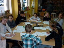 Moliki rozwiązują łamigłówki